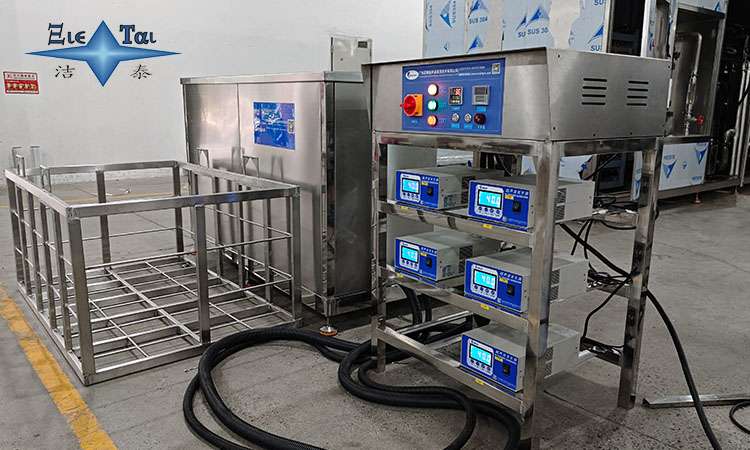 超聲波清洗機(jī)的清洗介質(zhì)選擇：原理、應(yīng)用與優(yōu)化